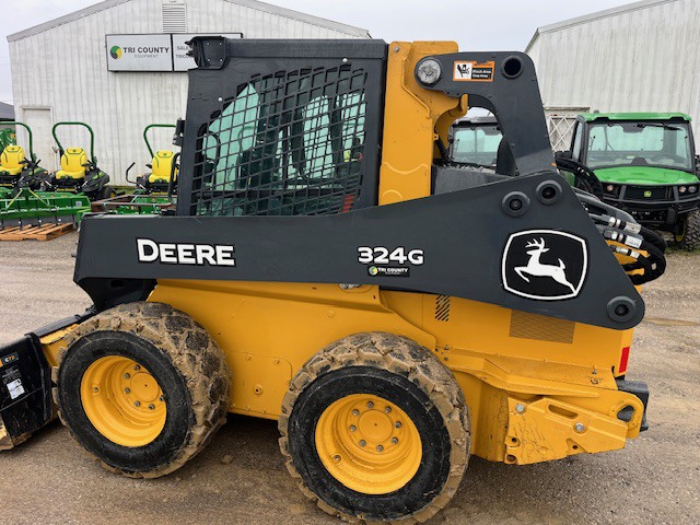 2023 John Deere 324G Image 6