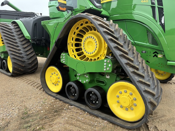2025 John Deere 9RX 640 - Photo14