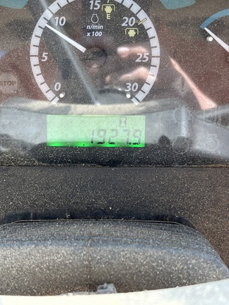 2012 John Deere 5115M Photo 1