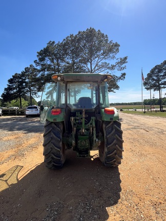 2012 John Deere 5115M Photo 4