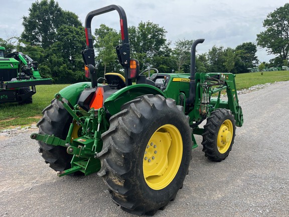 2016 John Deere 5055E
