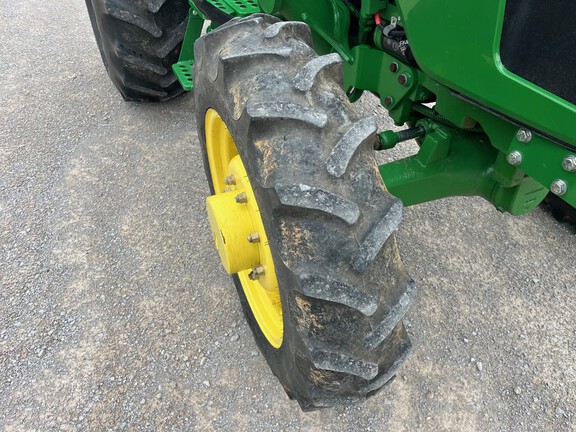 2016 John Deere 5055E