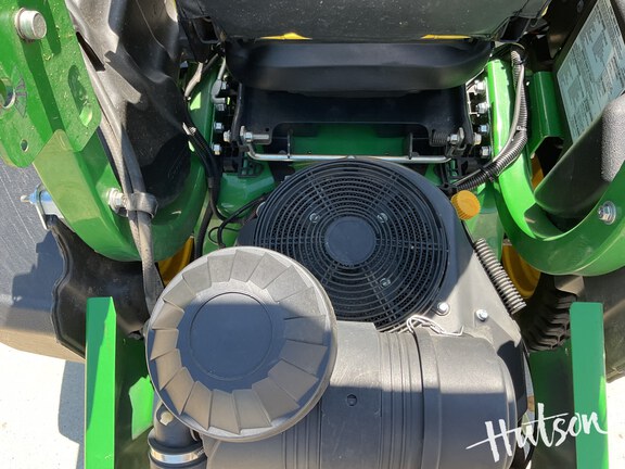 Photo of 2023 John Deere Z950R