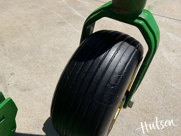 Photo of 2023 John Deere Z950R