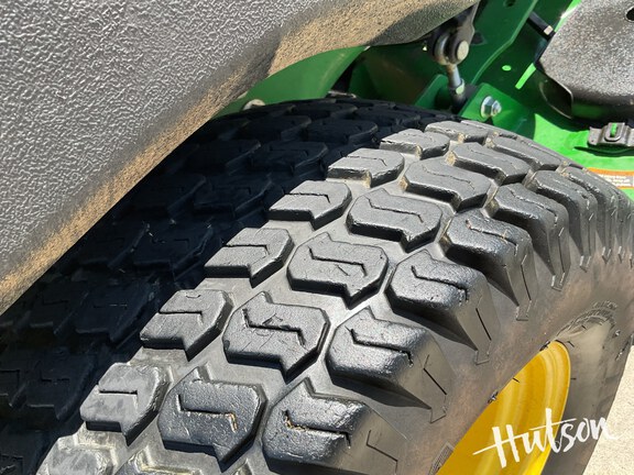 Photo of 2023 John Deere Z950R