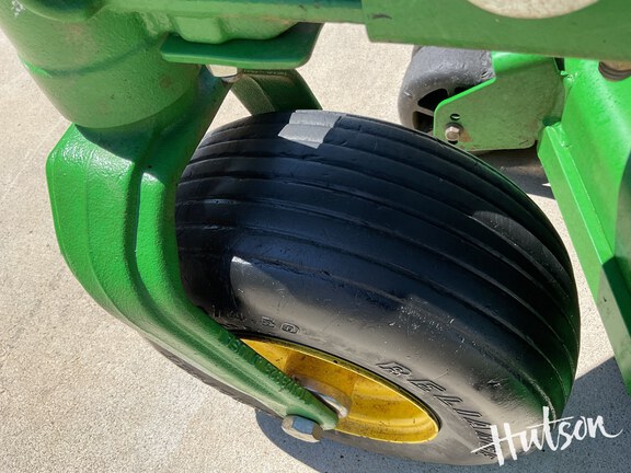 Photo of 2023 John Deere Z950R