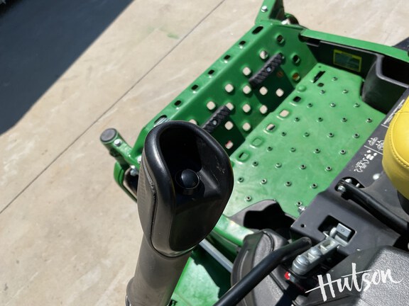 Photo of 2023 John Deere Z950R