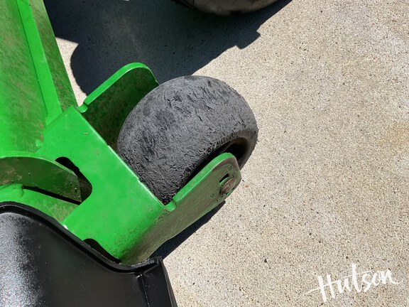 Photo of 2023 John Deere Z950R