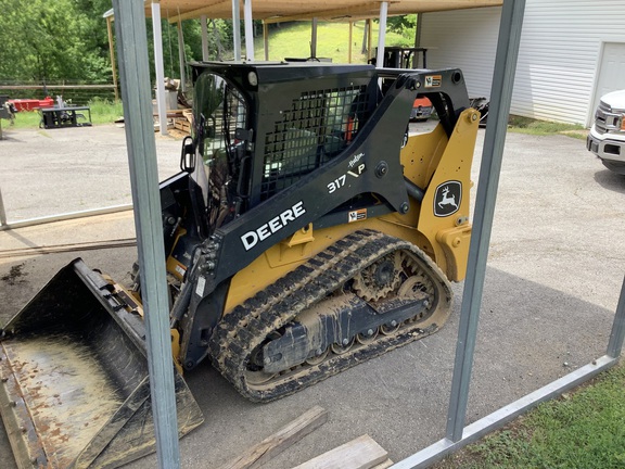 Photo of 2025 John Deere 317 P