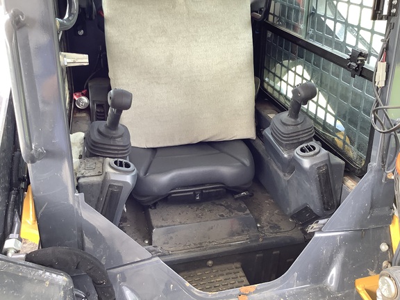 Photo of 2025 John Deere 317 P
