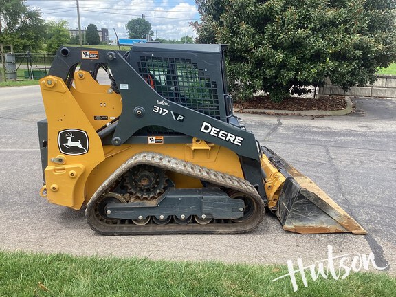 Photo of 2025 John Deere 317 P