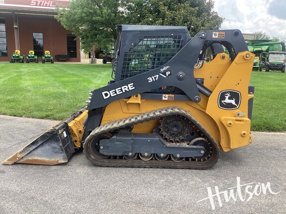 Photo of 2025 John Deere 317 P