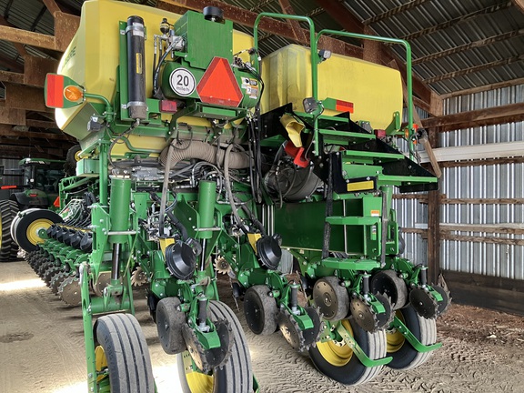 2022 John Deere 1775NT - Photo3
