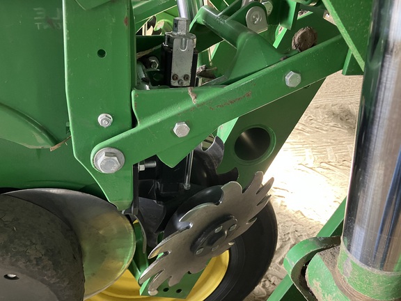2022 John Deere 1775NT - Photo16