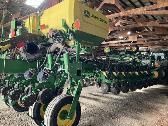 2022 John Deere 1775NT - Photo6