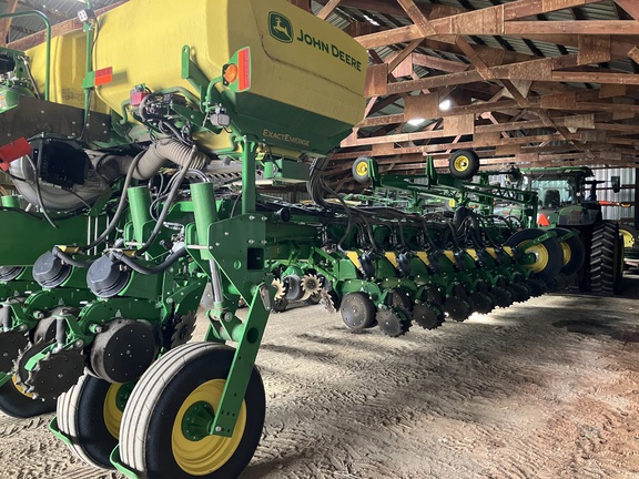 2022 John Deere 1775NT - Photo4