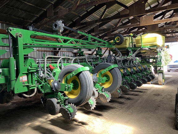 2022 John Deere 1775NT - Photo12