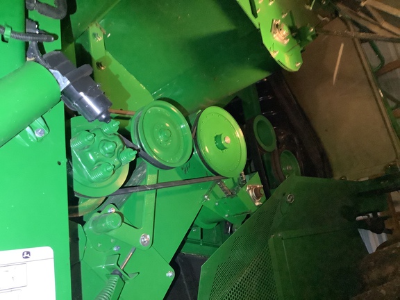 Photo of 2016 John Deere S670