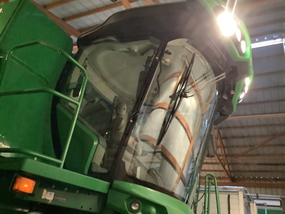 Photo of 2016 John Deere S670
