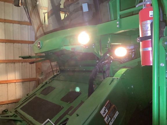 Photo of 2016 John Deere S670