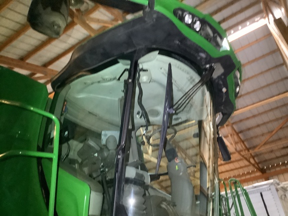 Photo of 2016 John Deere S670