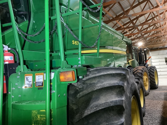 Photo of 2016 John Deere S670