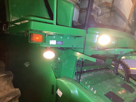 Photo of 2016 John Deere S670