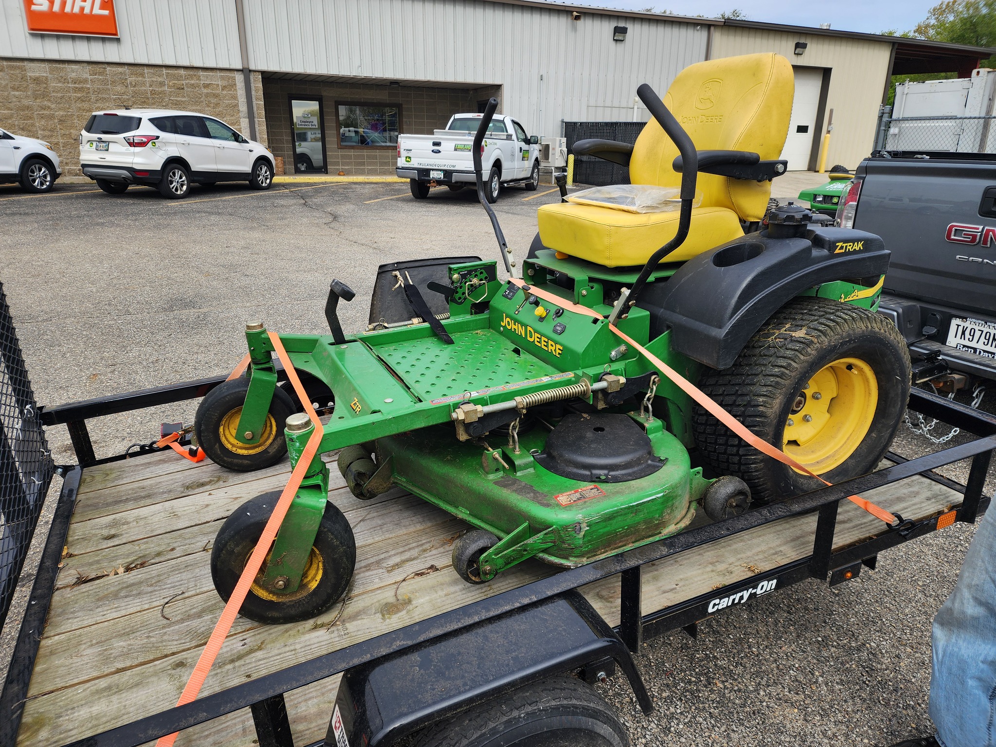 2004 John Deere 717A Image 1