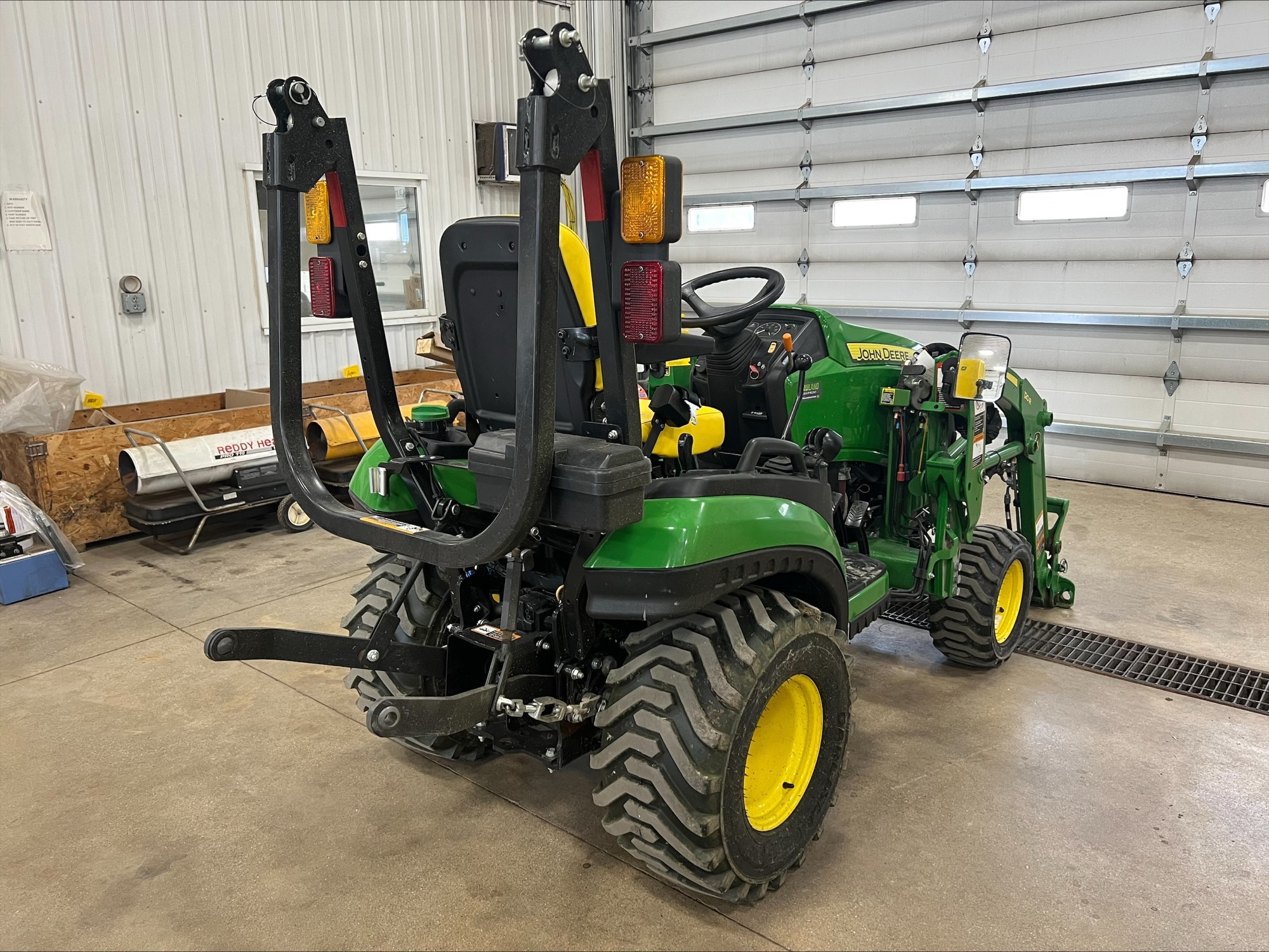 2024 John Deere 1025R Image 7