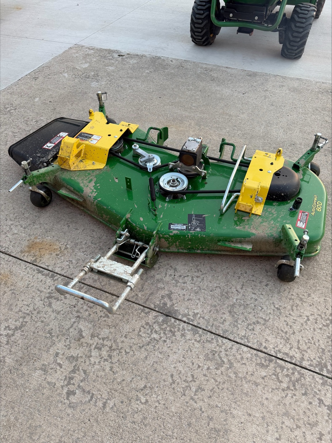2024 John Deere 1025R Image 11