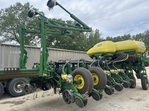 2011 John Deere 1770NT CCS Used Equipment