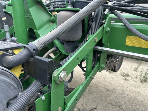 2011 John Deere 1770NT CCS (13th thumbnail)