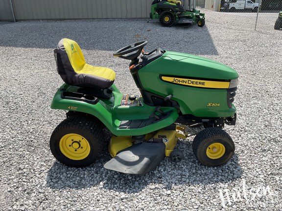 Photo of 2006 John Deere X304