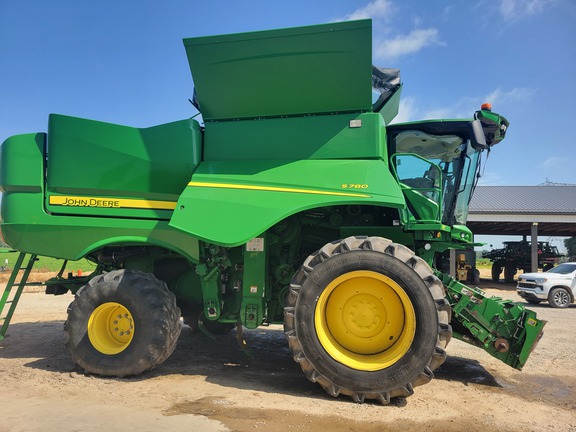 Photo of 2018 John Deere S780
