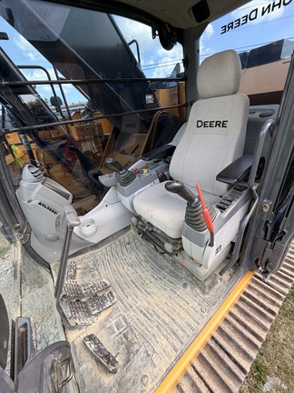 2023 John Deere 345 P