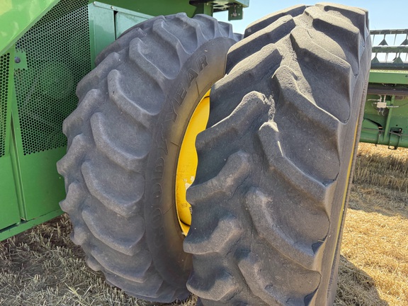 2014 John Deere S670 (3rd thumbnail)
