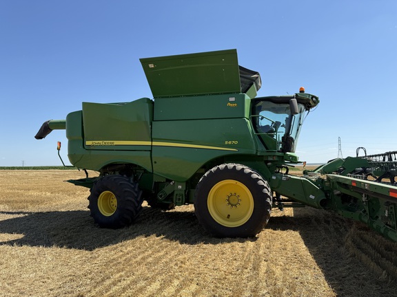 2014 John Deere S670 (2nd thumbnail)