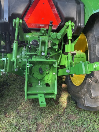 2026 John Deere 5075E