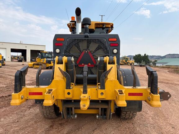 2020 John Deere 772G