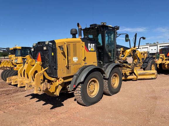 2013 Caterpillar 140M2 AWD