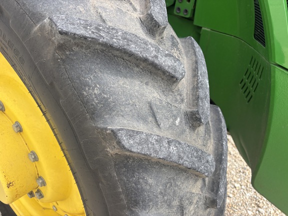 Used 2013 John Deere 8235R Row Crop Tractors at Koenig Equipment in Knightstown, IN - Photo16