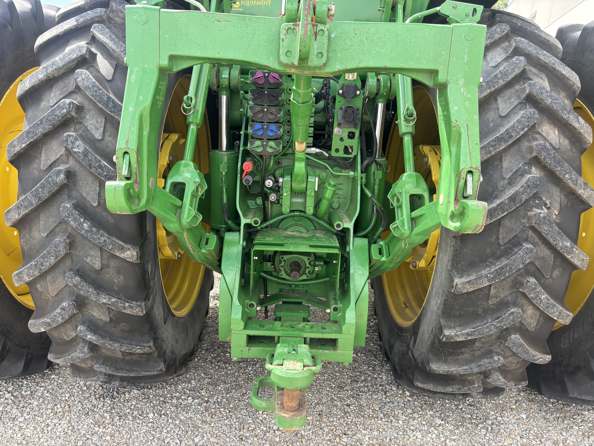 Used 2013 John Deere 8235R Row Crop Tractors at Koenig Equipment in Knightstown, IN - PhotoXL26