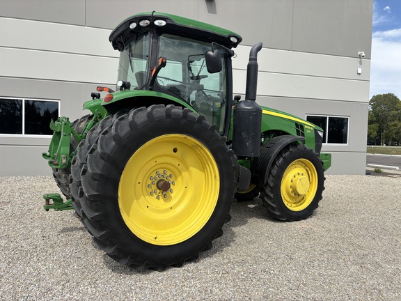 Used 2013 John Deere 8235R Row Crop Tractors at Koenig Equipment in Knightstown, IN - Photo6