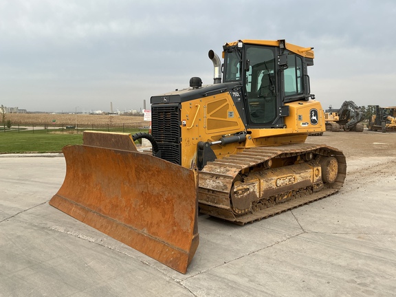 2024 John Deere 750L