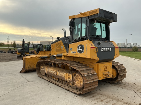 2024 John Deere 750L