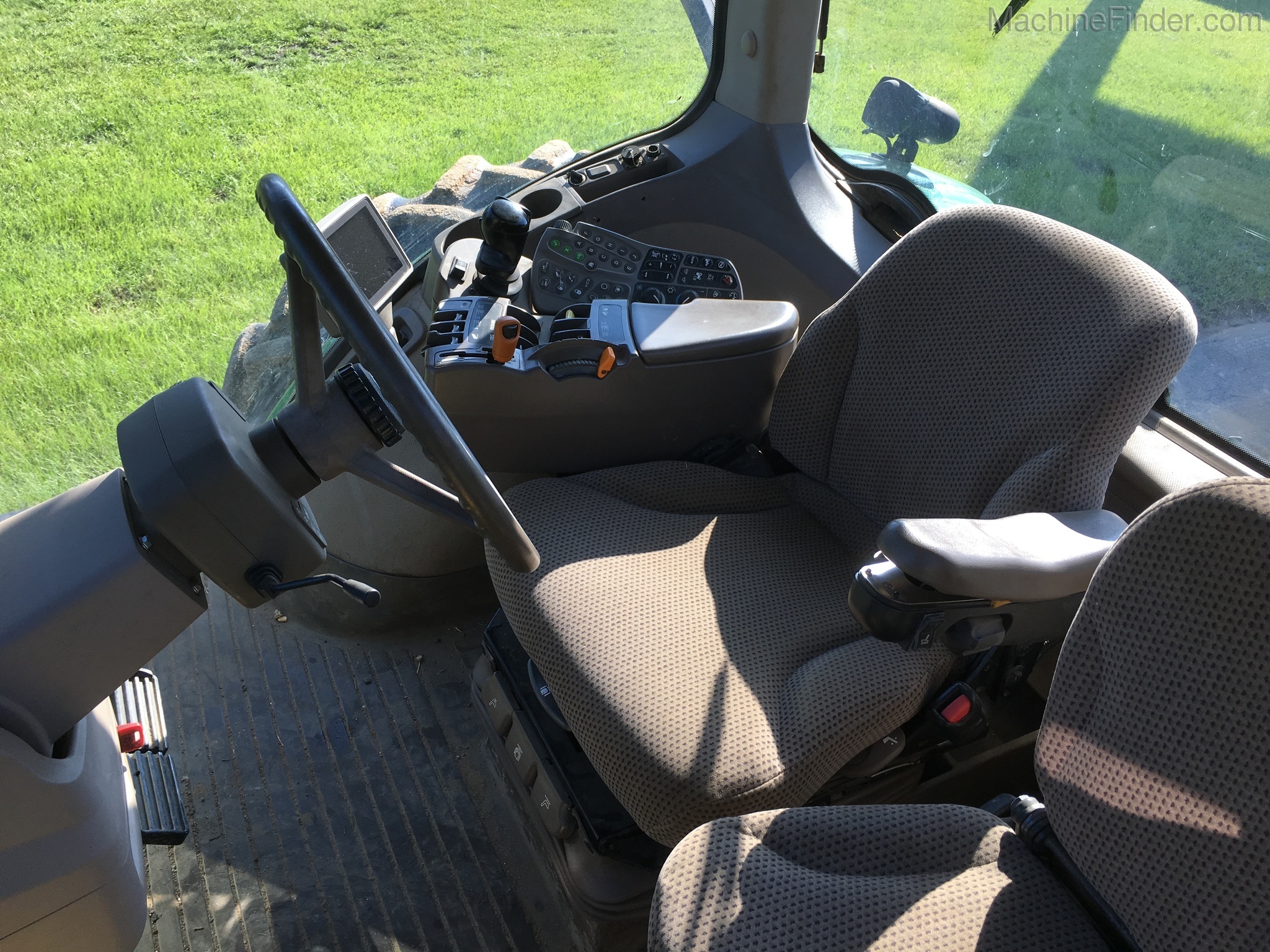 2012 John Deere 7200R Image 6