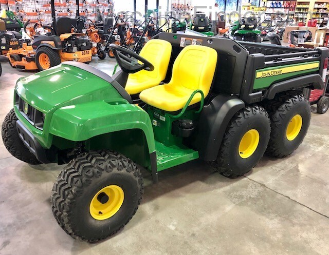 2020 John Deere TH 6x4 Gas Image 1