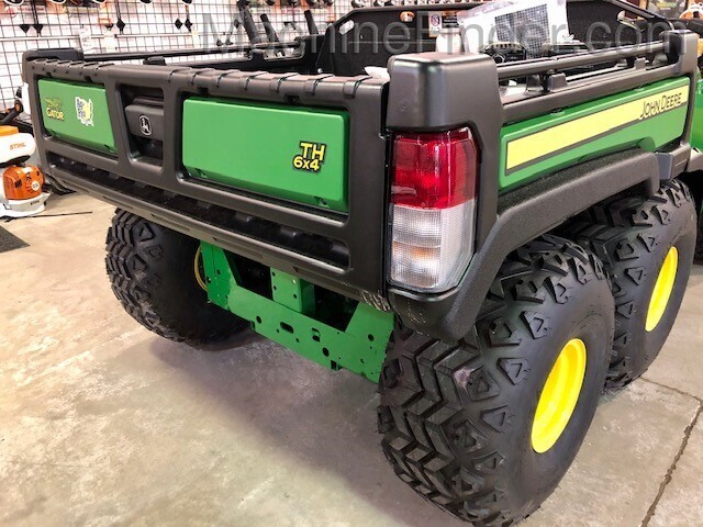 2020 John Deere TH 6x4 Gas Image 9