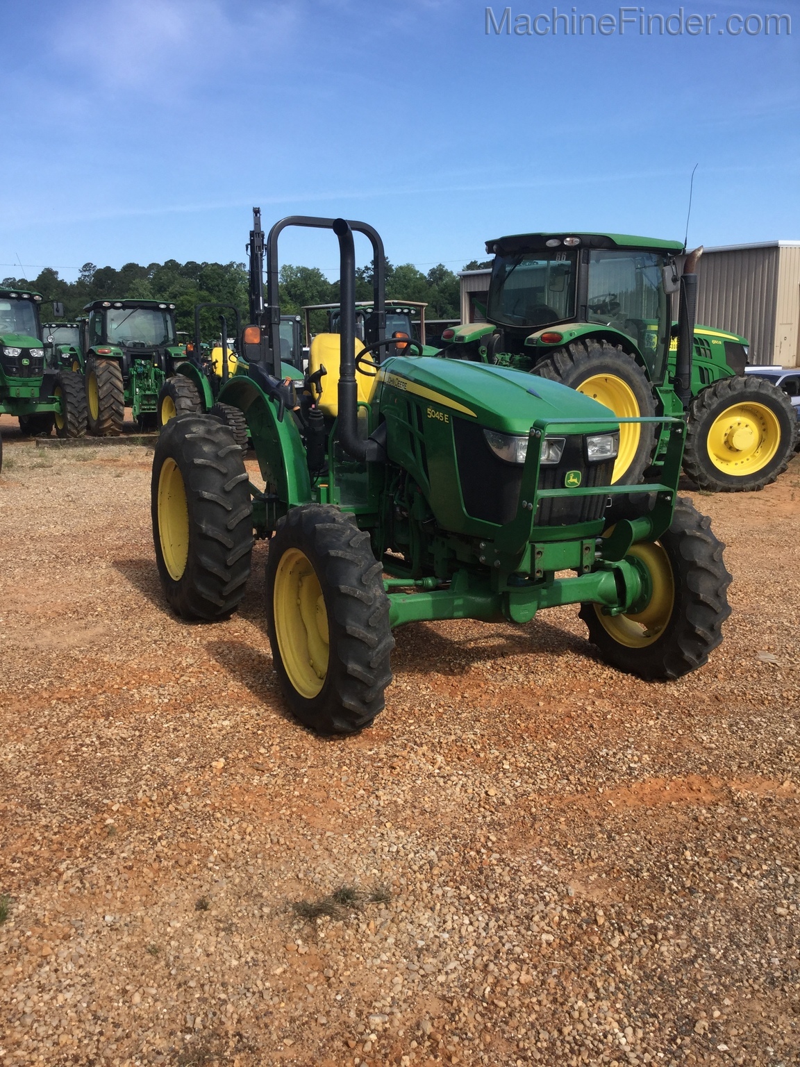 2018 John Deere 5045E Image 5