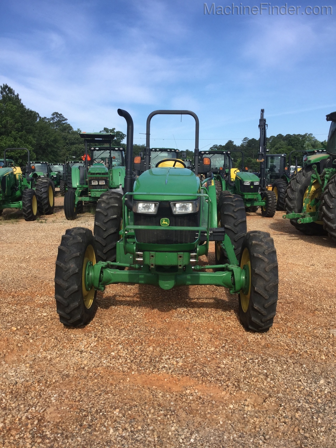 2018 John Deere 5045E Image 4